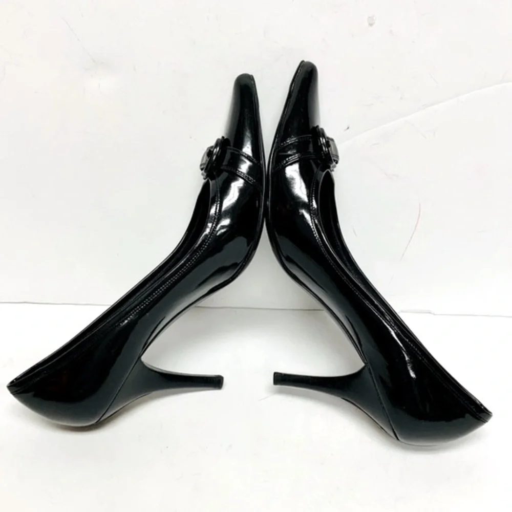 Fendi black patent leather heels with buckle 37.5